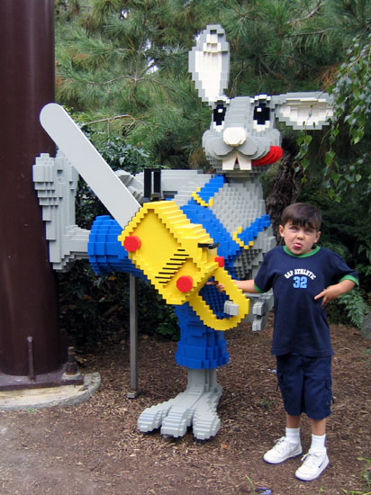 AN 2004-06, (Vacation, Legoland, Statues, saw bunny, Carson)